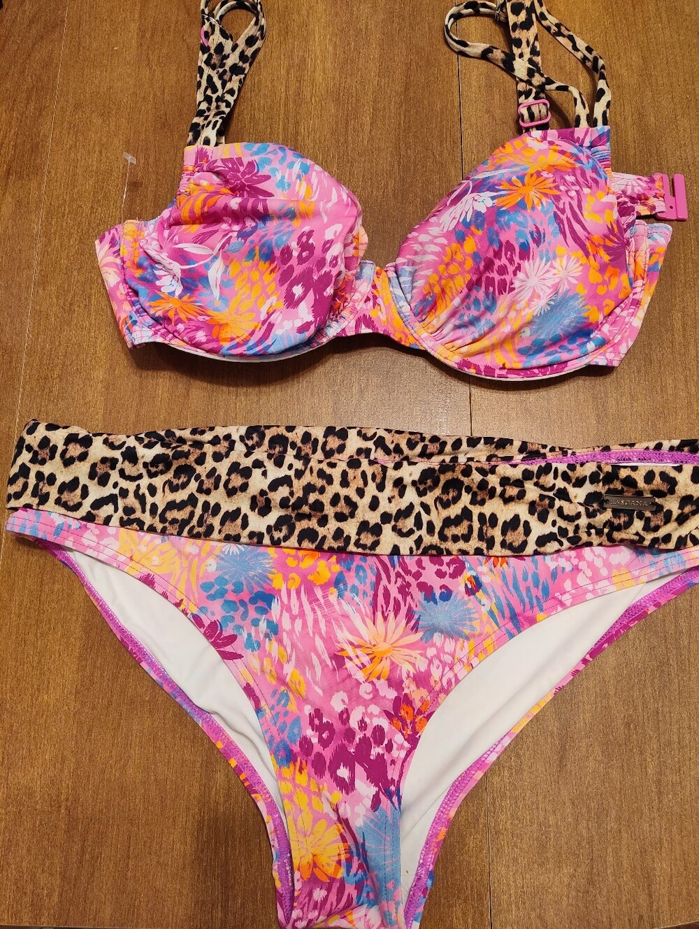 Lascana Floral & Leopard Bikini Set – Top 38D / Bottom 10.